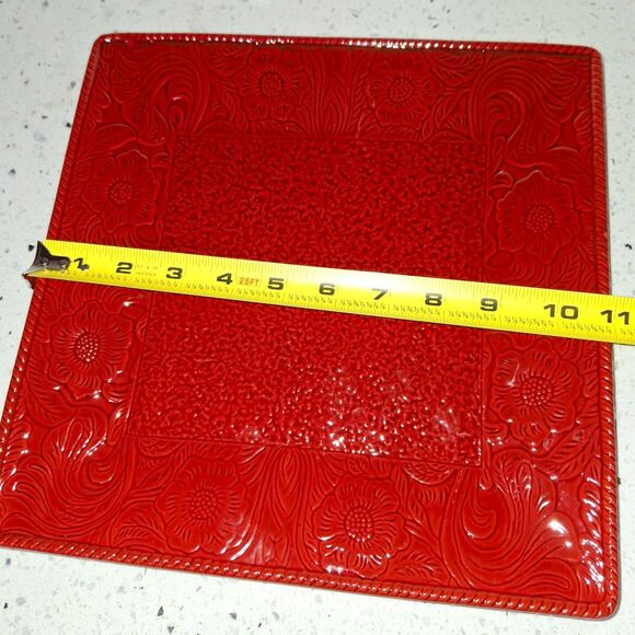 Rare HiEnd Accents Savanna Tooled Leather Look Dinner Plate 11" Stoneware - Picture 6 of 7